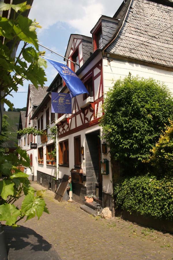 Kuehn'S Gaestehaus Punderich Exterior photo